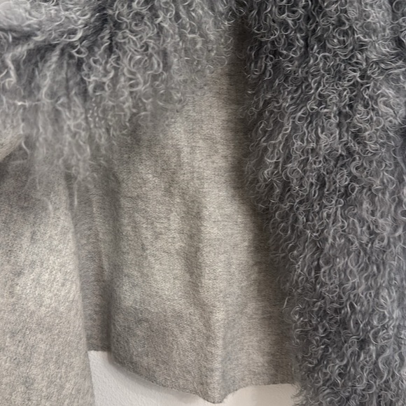 POLOGEORGIS NEW 100% Dyed Lamb Fur Cape/Shawl One Size - Picture 4 of 8